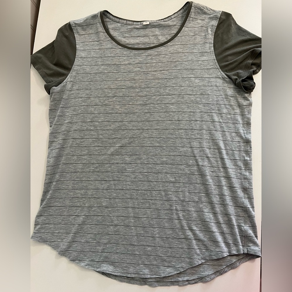 Lululemon Grey Green Love Crew lll Stripe Tee Top - Size 10